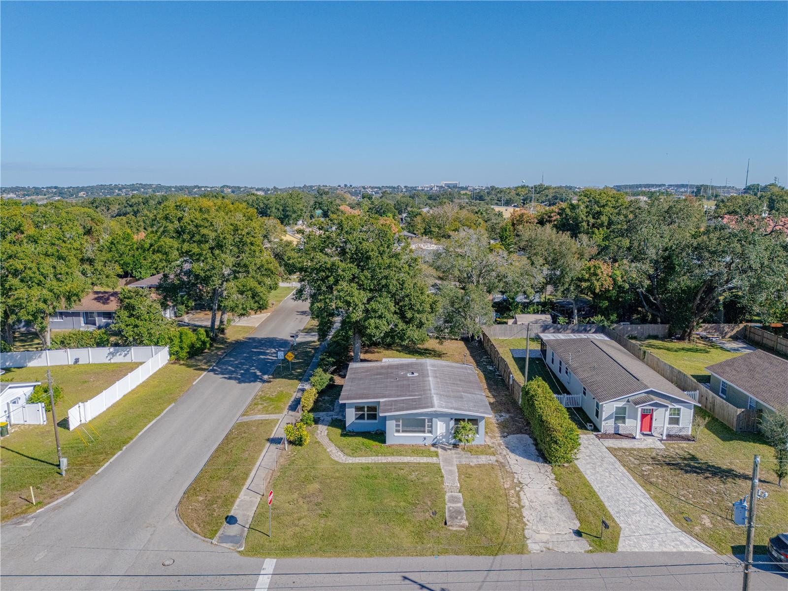 Image 33 of 40 For 809 Disston Avenue