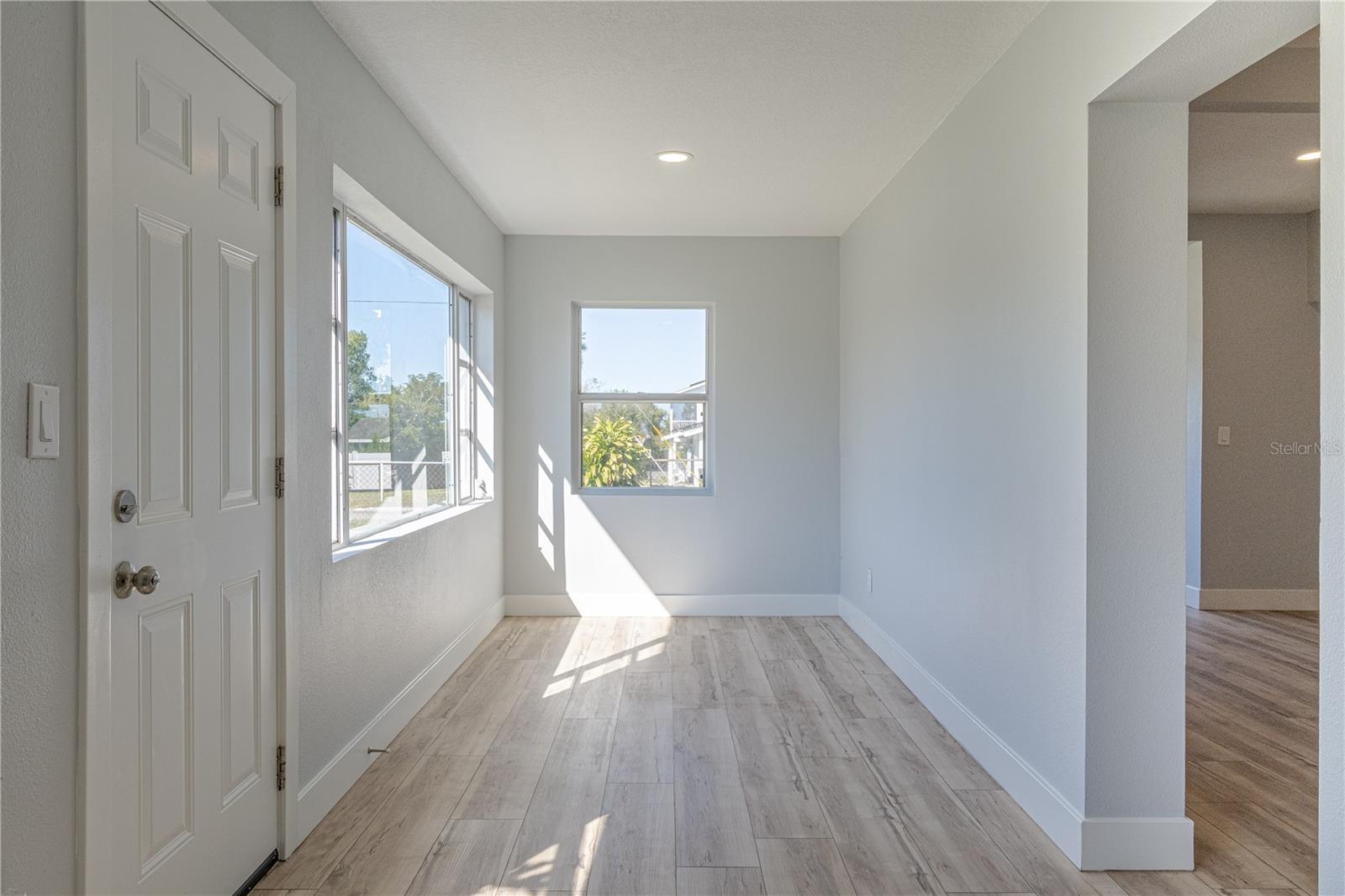 Image 6 of 40 For 809 Disston Avenue