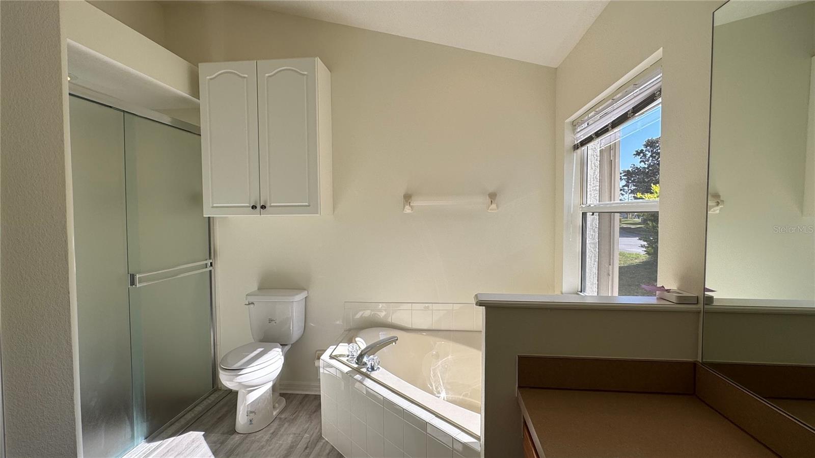 Image 10 of 15 For 1529 Lake Villa Drive