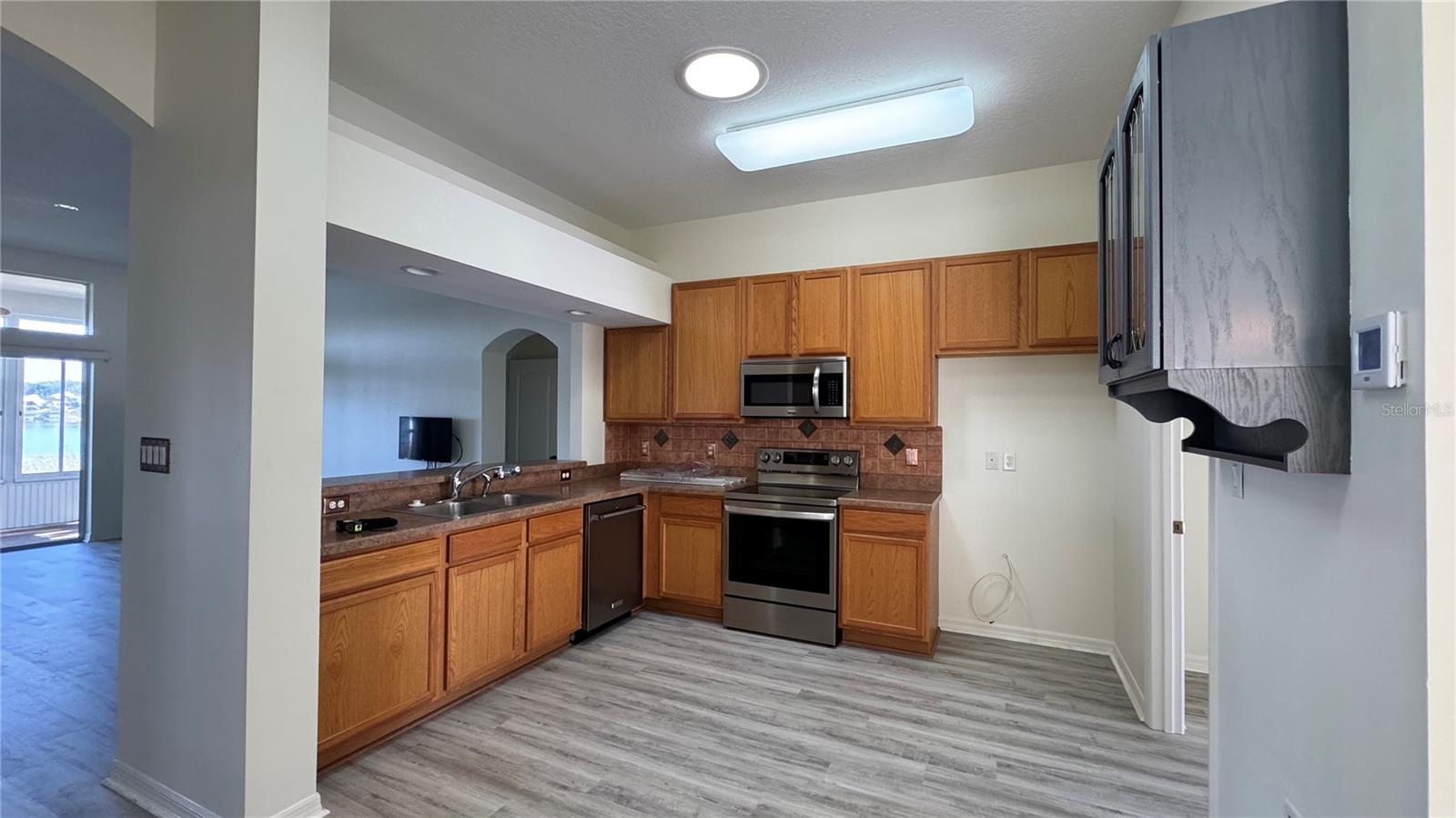 Image 4 of 15 For 1529 Lake Villa Drive