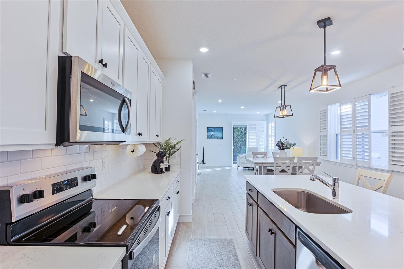 Image 5 of 54 For 2221 Juniper Berry Drive