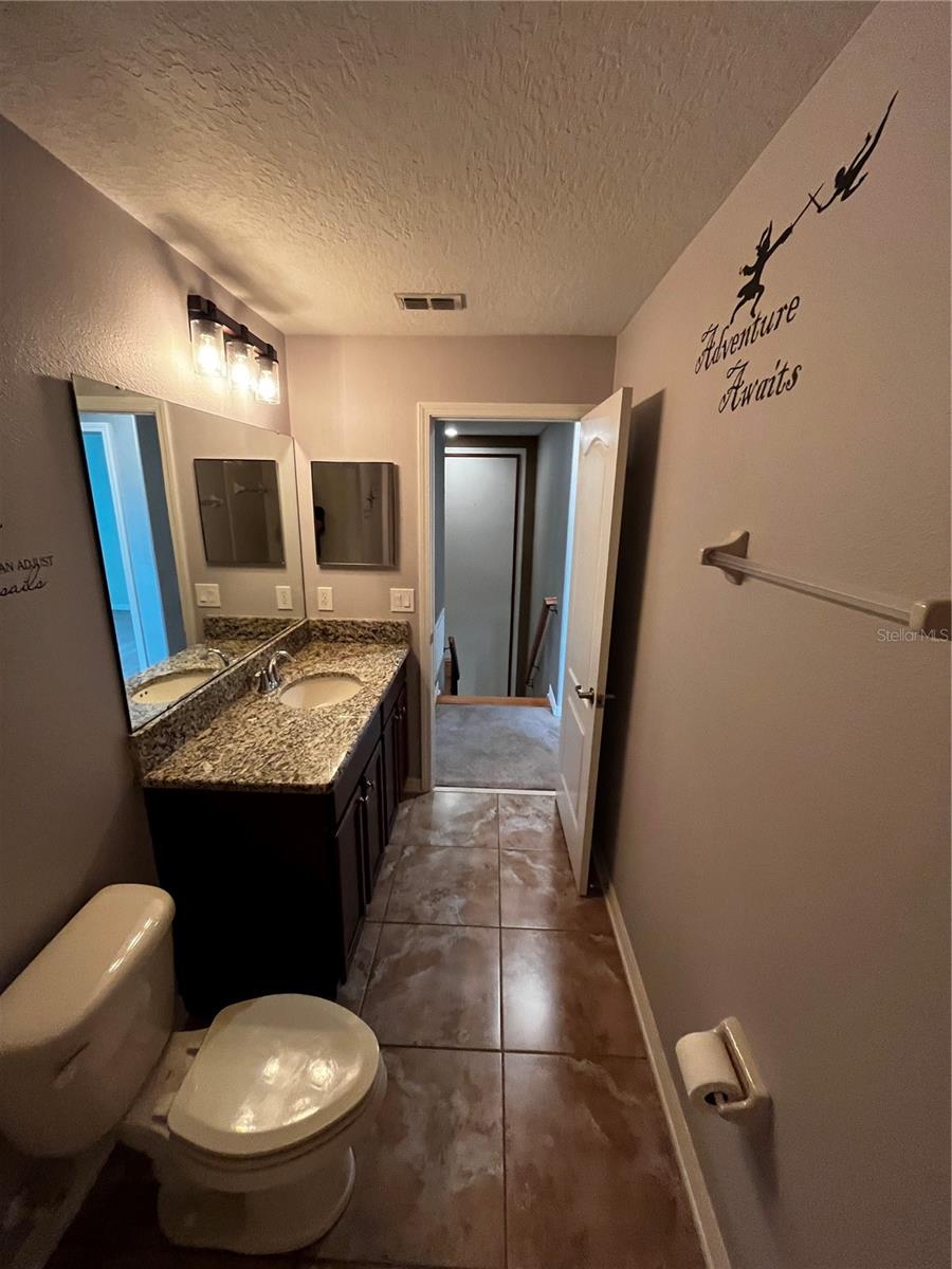 Image 26 of 37 For 14801 Evergreen Oak Loop