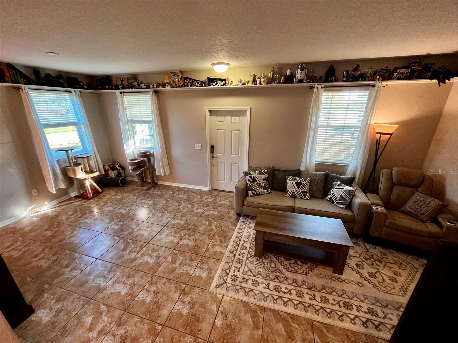 Image 4 of 37 For 14801 Evergreen Oak Loop