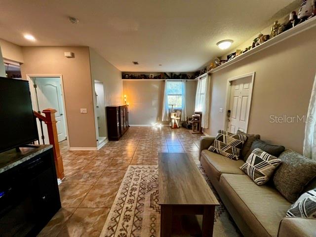 Image 6 of 37 For 14801 Evergreen Oak Loop