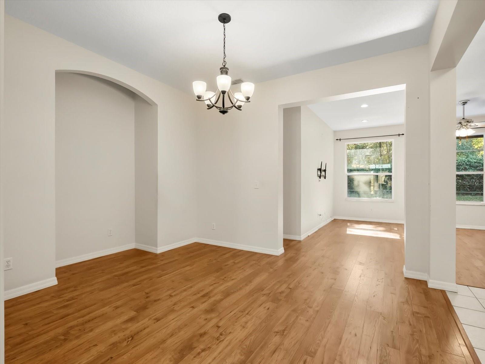 Image 11 of 43 For 5471 Glen Oak Place