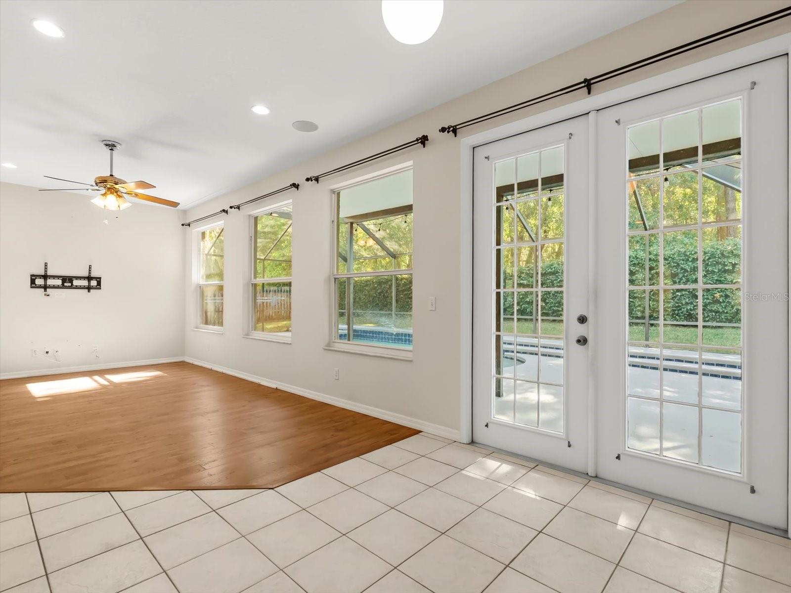 Image 15 of 43 For 5471 Glen Oak Place