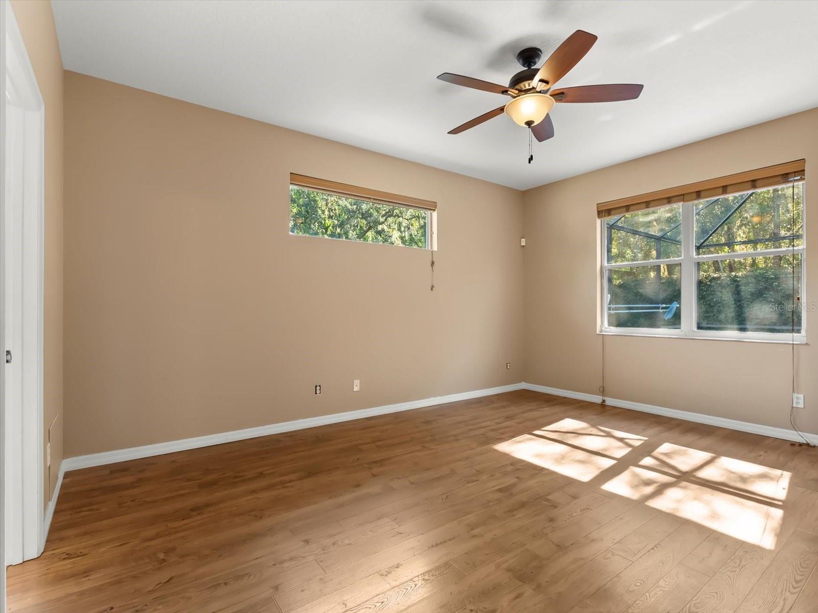 Image 16 of 43 For 5471 Glen Oak Place