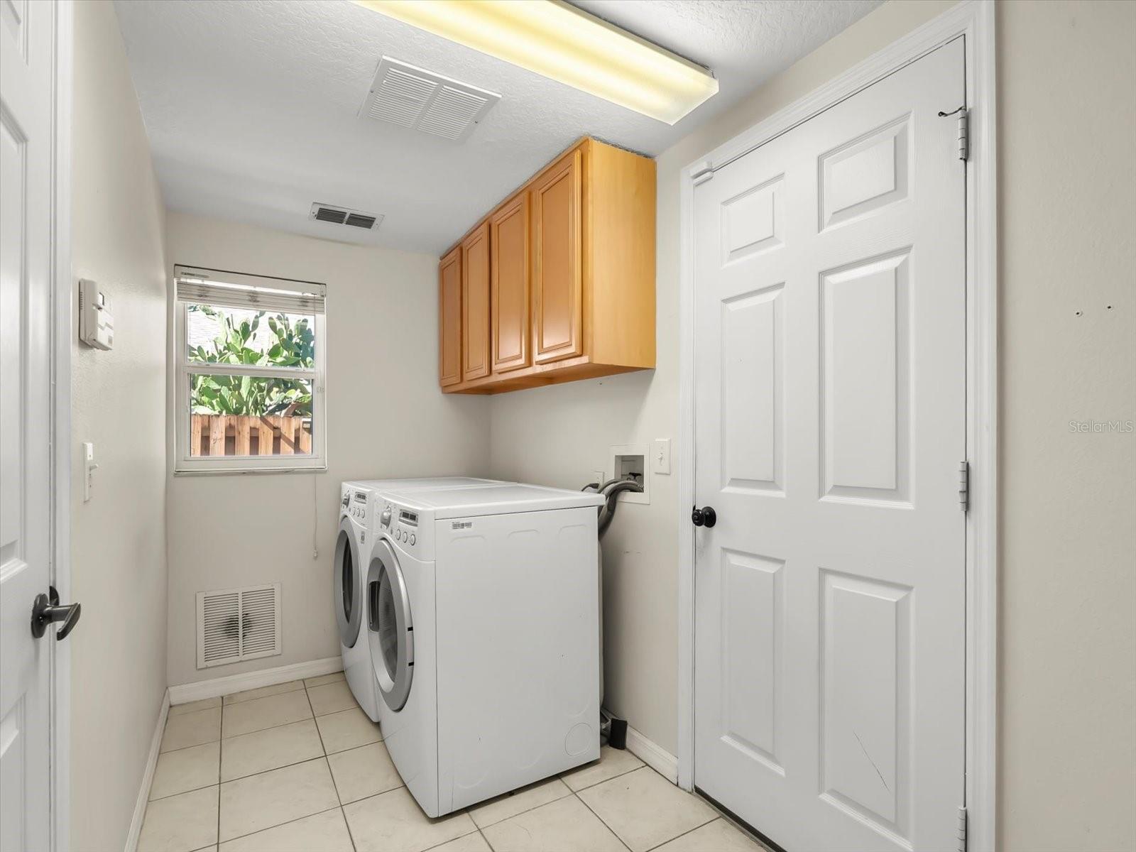 Image 22 of 43 For 5471 Glen Oak Place