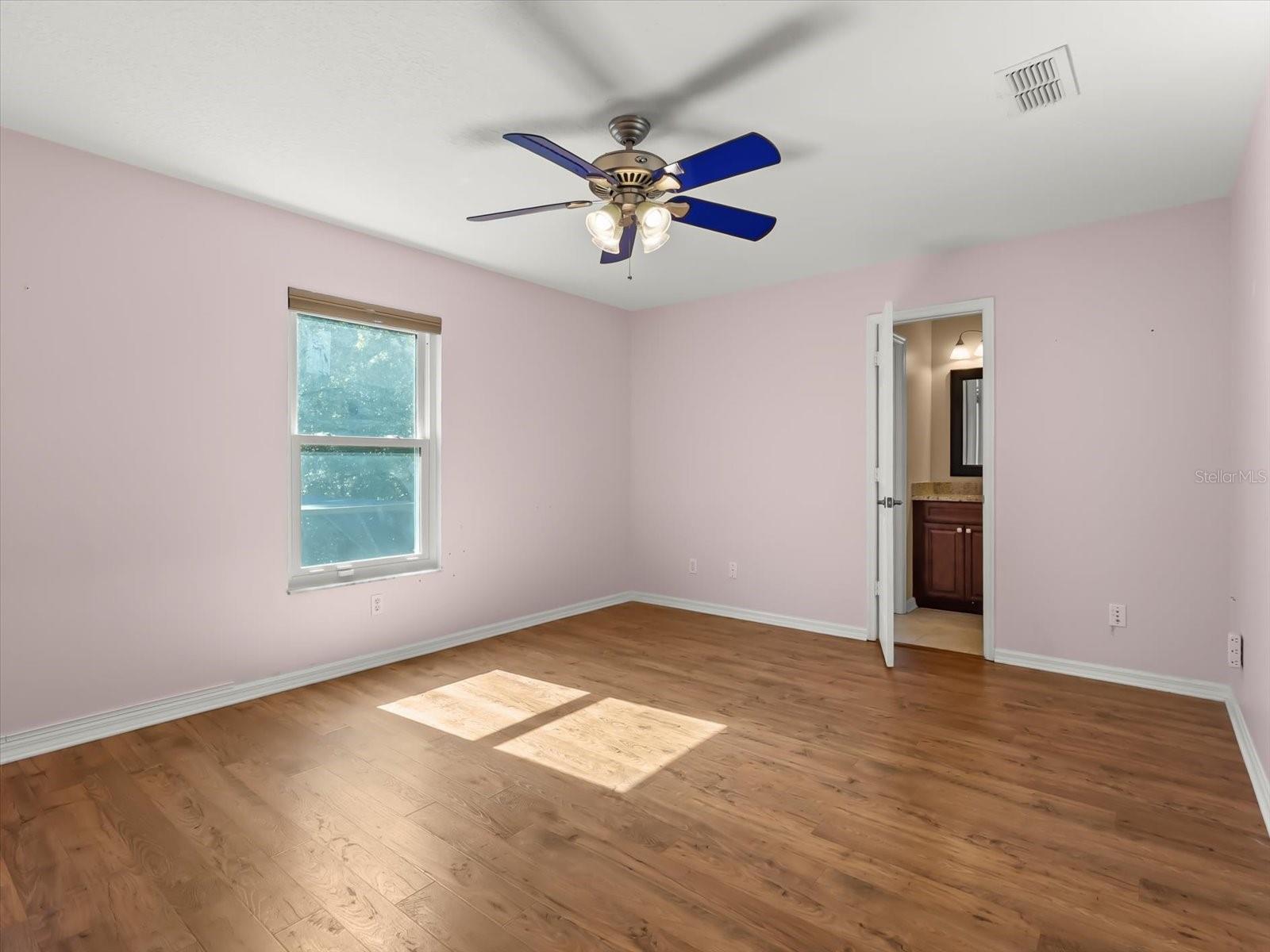 Image 27 of 43 For 5471 Glen Oak Place