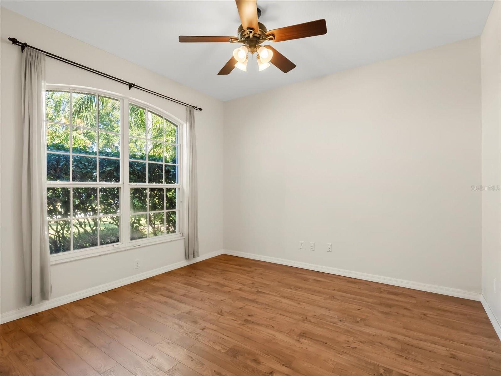 Image 9 of 43 For 5471 Glen Oak Place