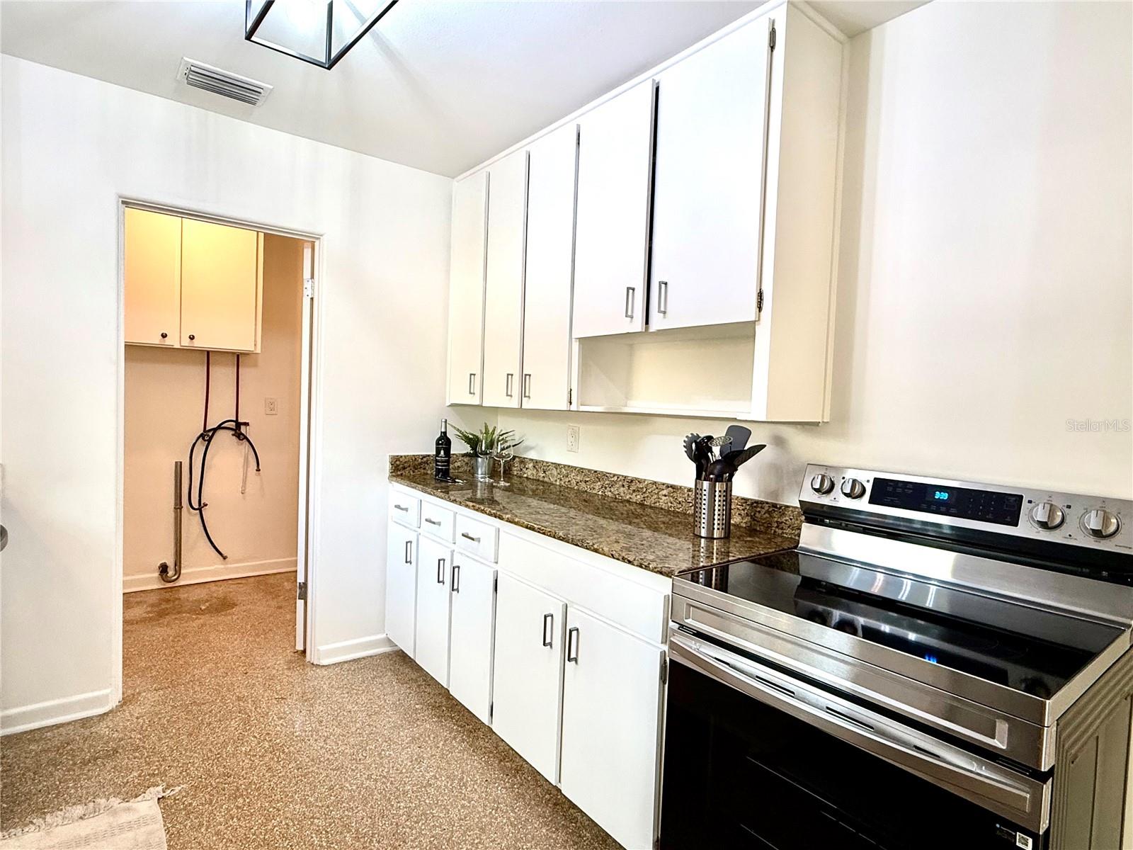 Image 12 of 31 For 431 Page Street