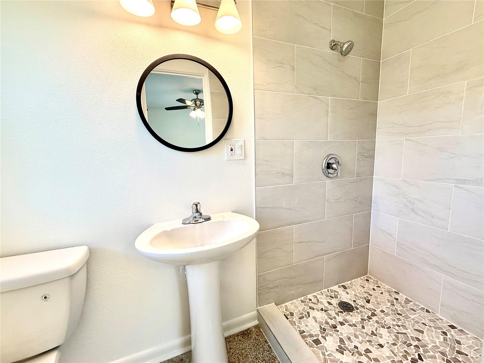 Image 25 of 31 For 431 Page Street