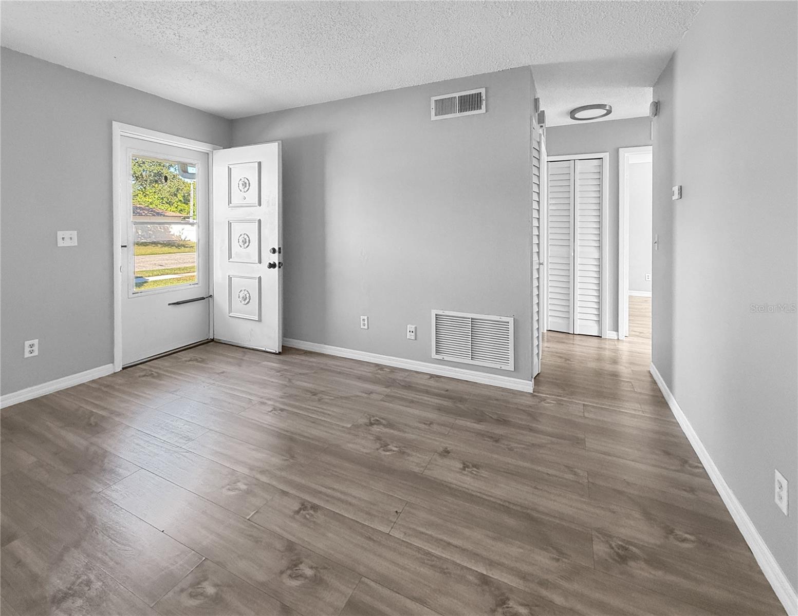 Image 3 of 17 For 7822 Snipe Street