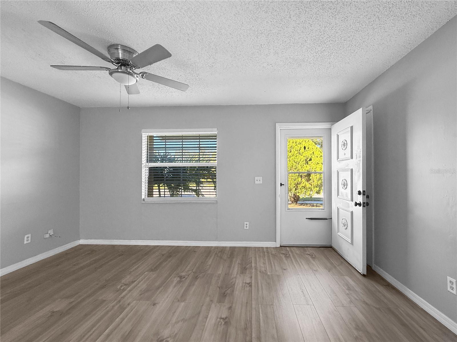 Image 4 of 17 For 7822 Snipe Street