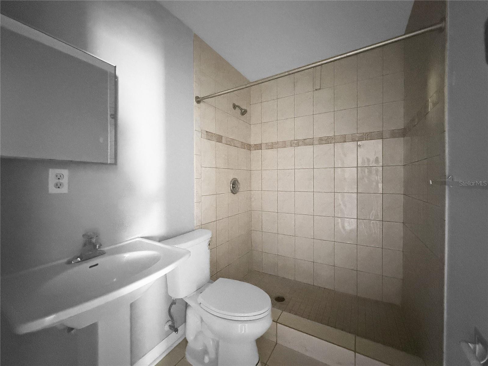 Image 6 of 17 For 7822 Snipe Street