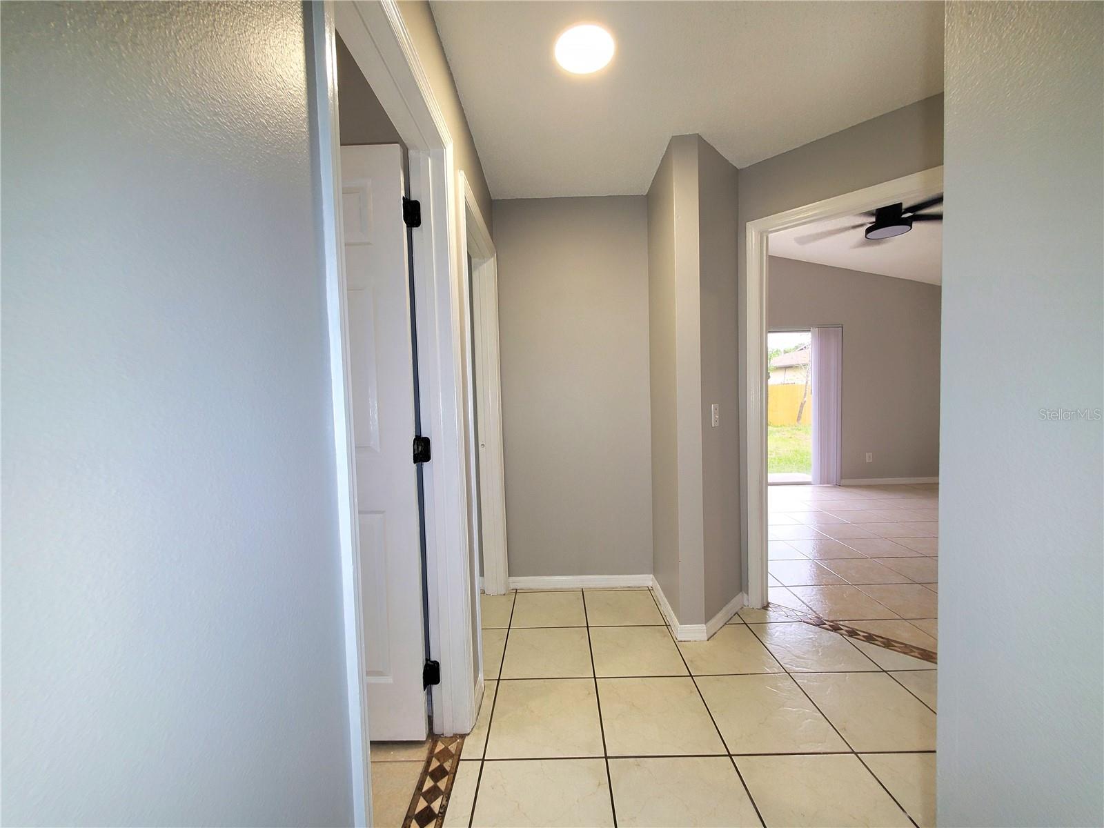 Image 15 of 29 For 10237 Vista Cove Lane