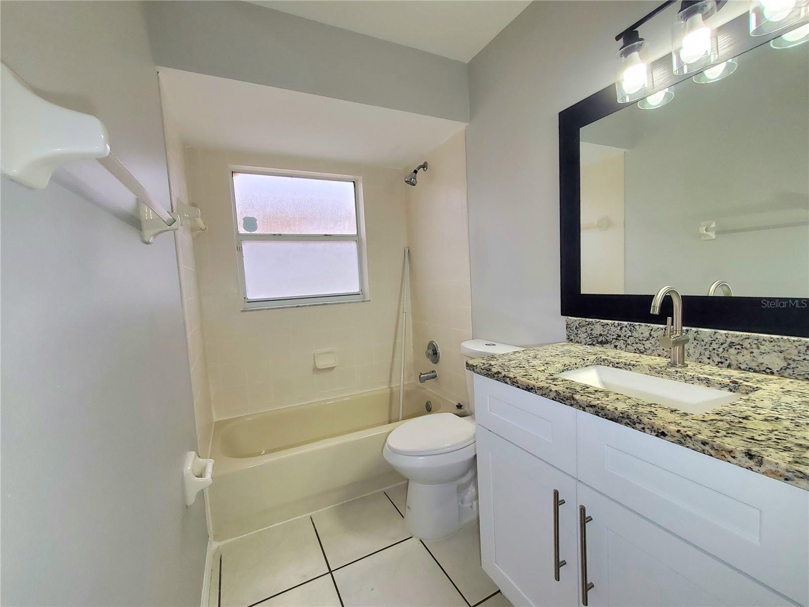 Image 17 of 29 For 10237 Vista Cove Lane