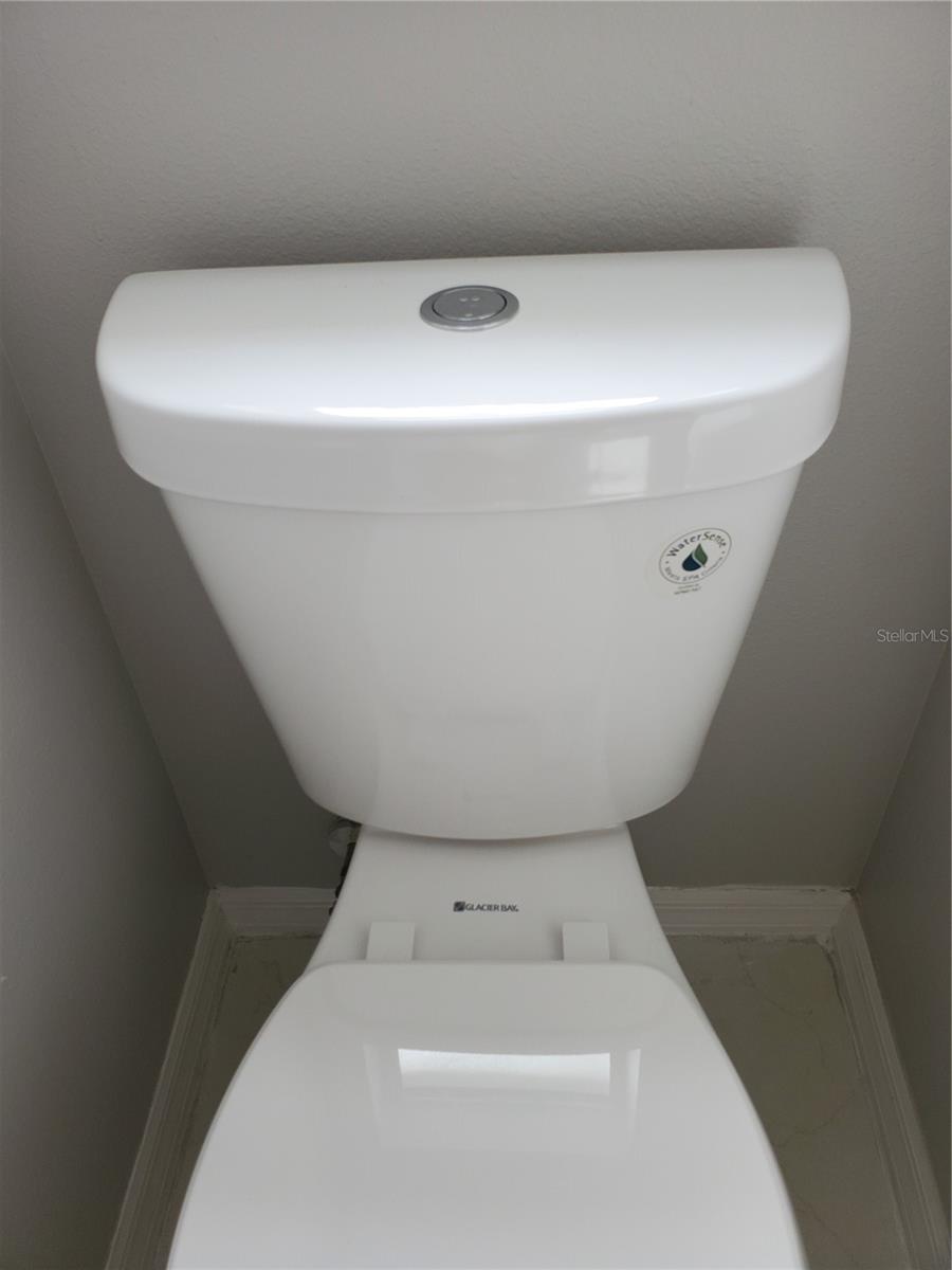 Image 24 of 29 For 10237 Vista Cove Lane