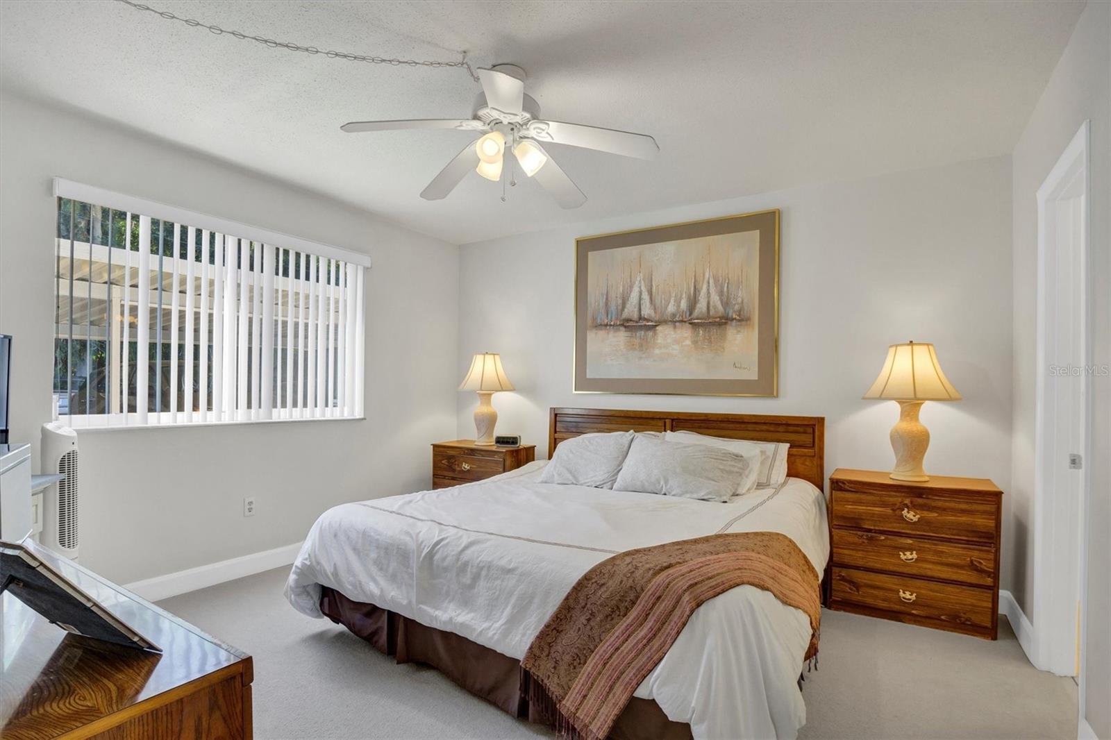 Image 17 of 26 For 1600 Lake Parker Drive D5