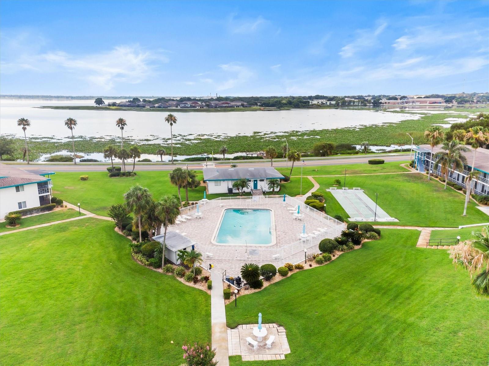 Image 22 of 26 For 1600 Lake Parker Drive D5