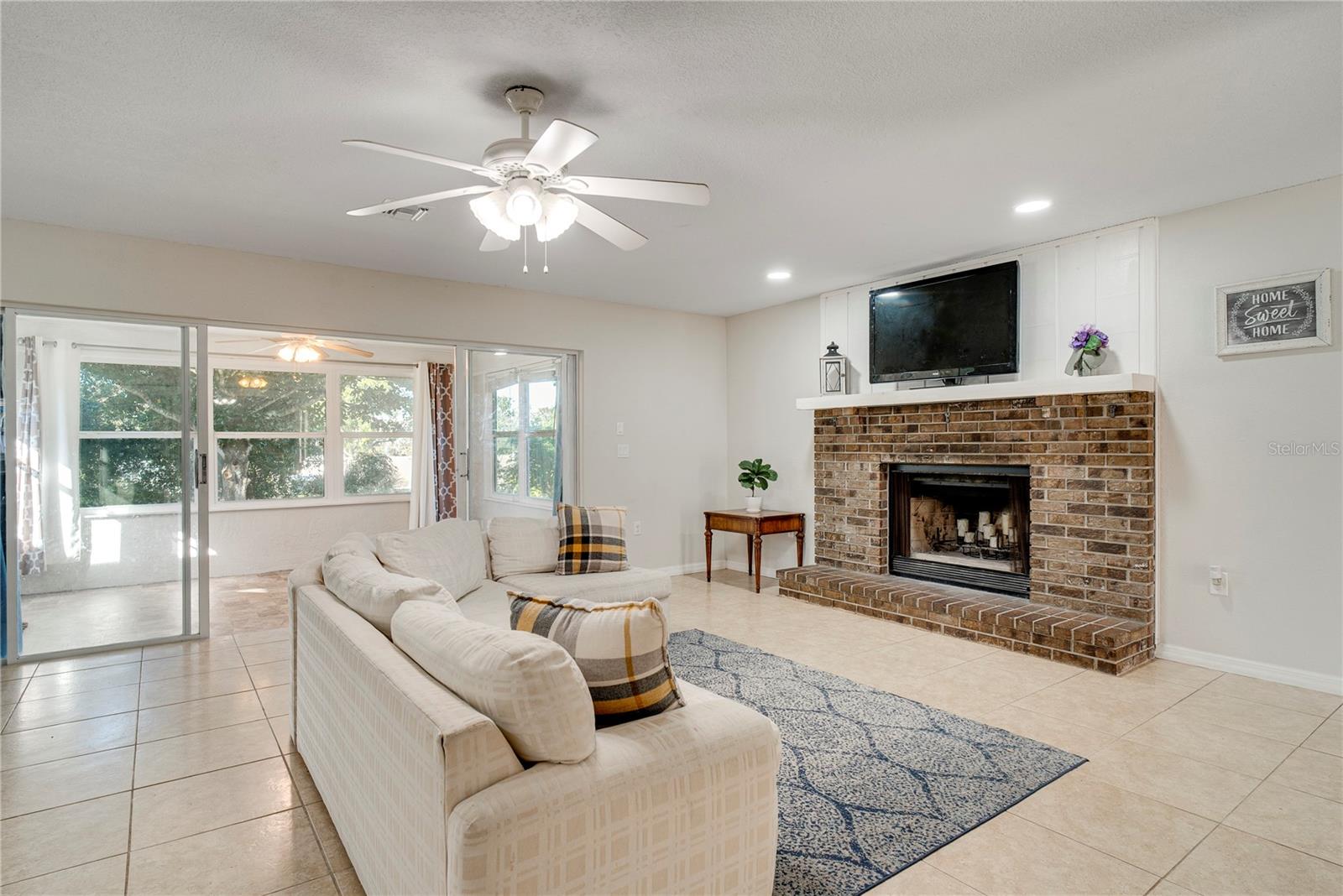 Image 5 of 35 For 1436 Coluso Drive