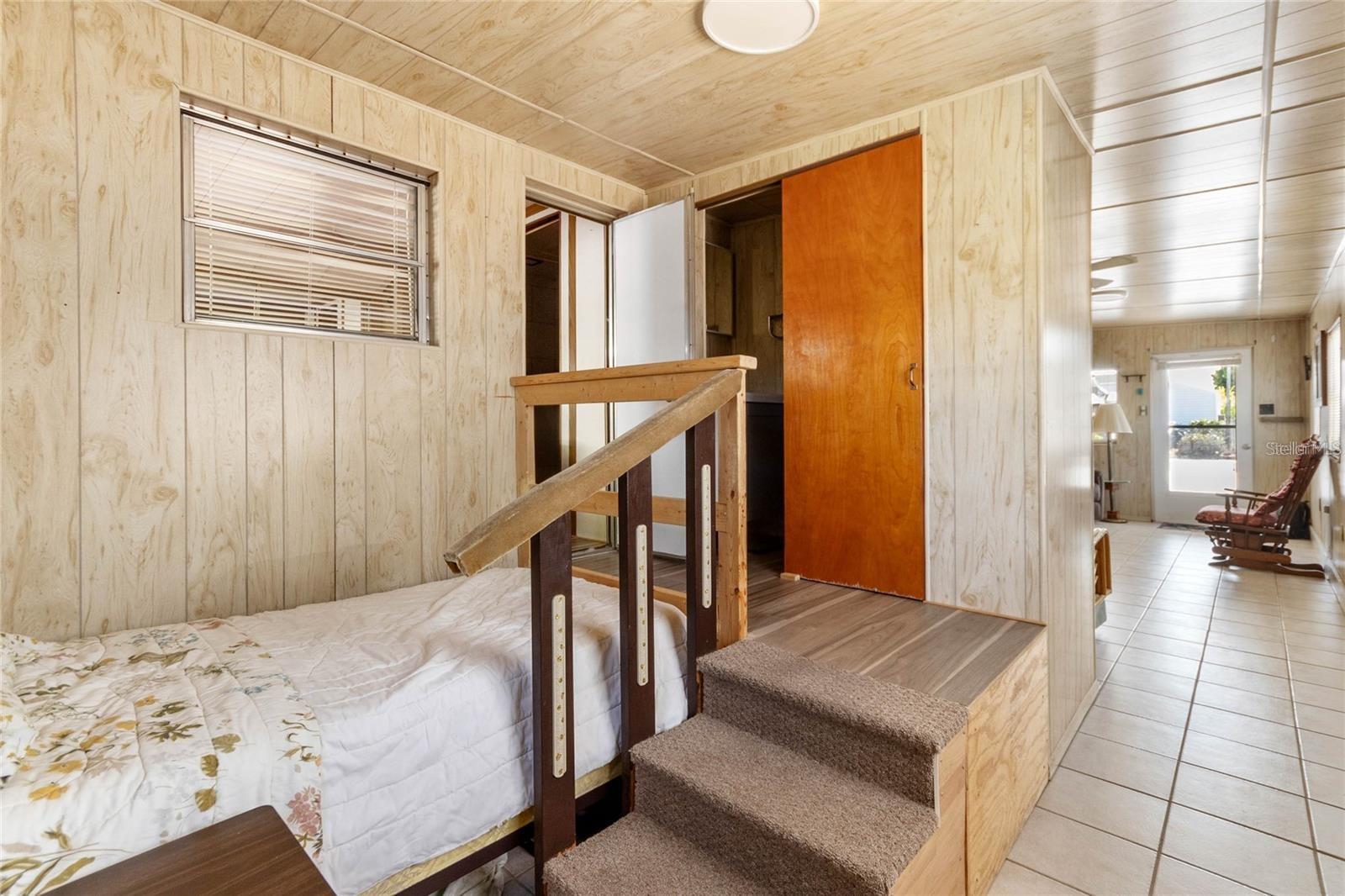 Image 23 of 36 For 237 Palm Crest Lane