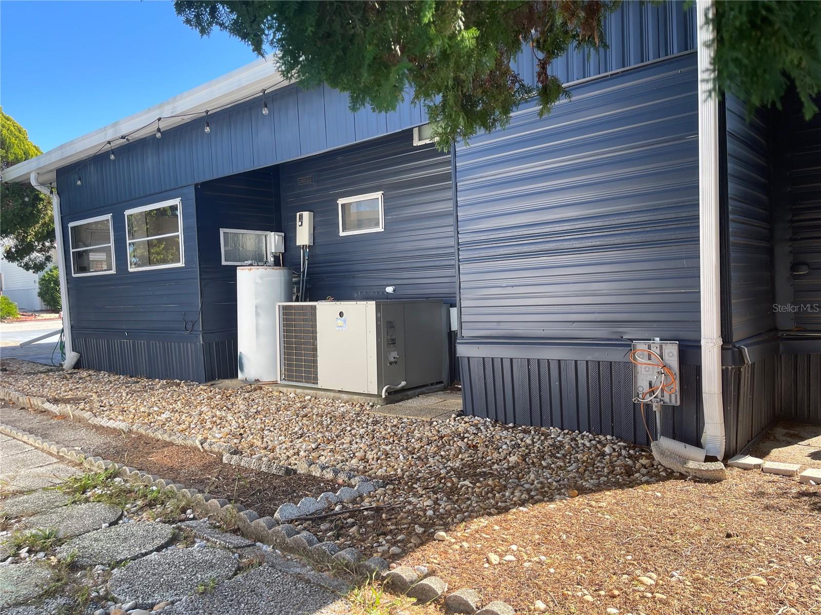 Image 6 of 36 For 237 Palm Crest Lane