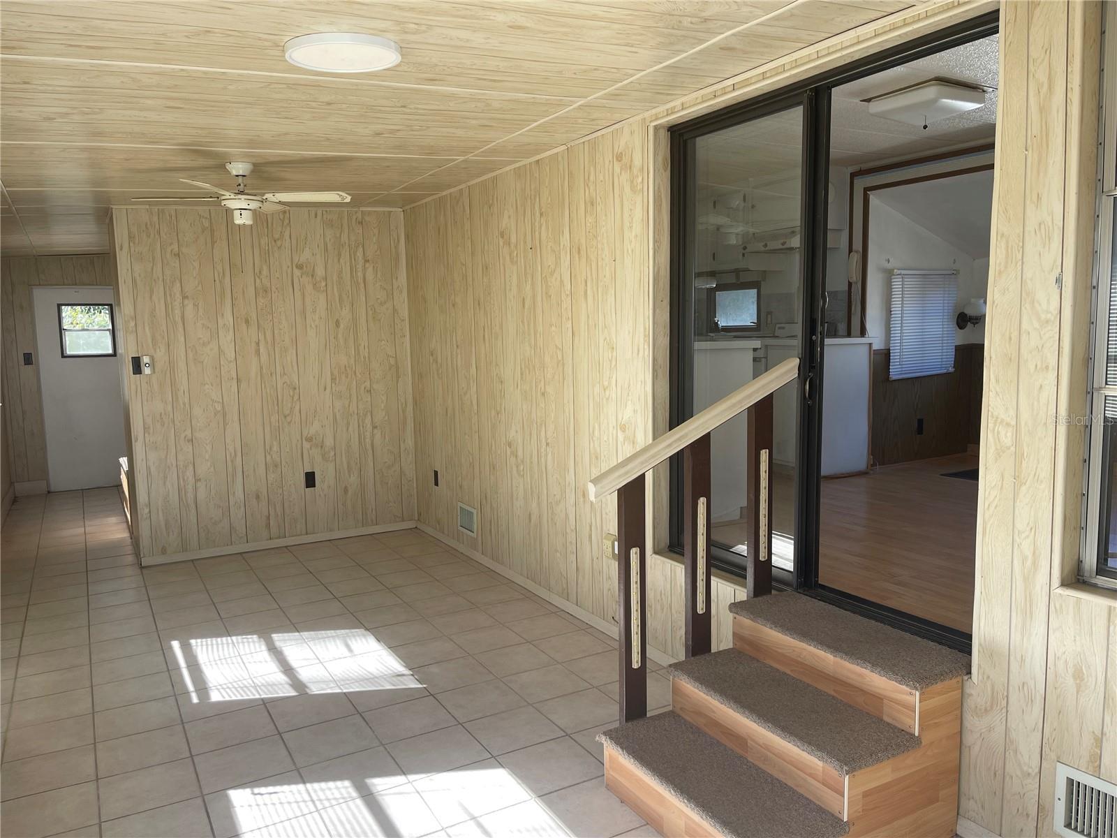 Image 8 of 36 For 237 Palm Crest Lane