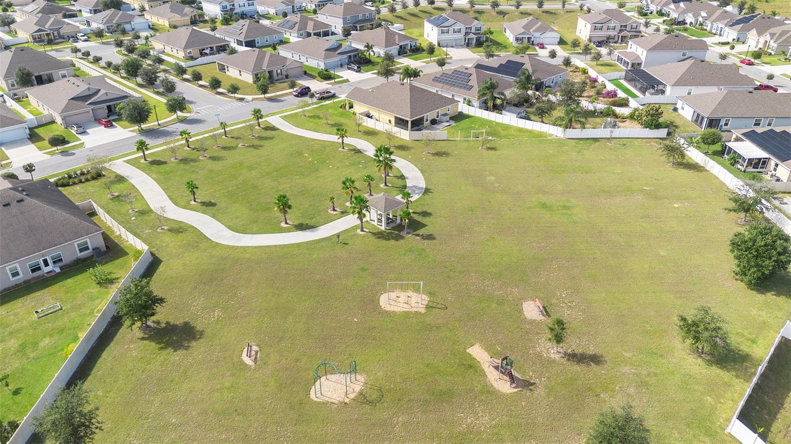 Image 12 of 43 For 318 Briarbrook Lane