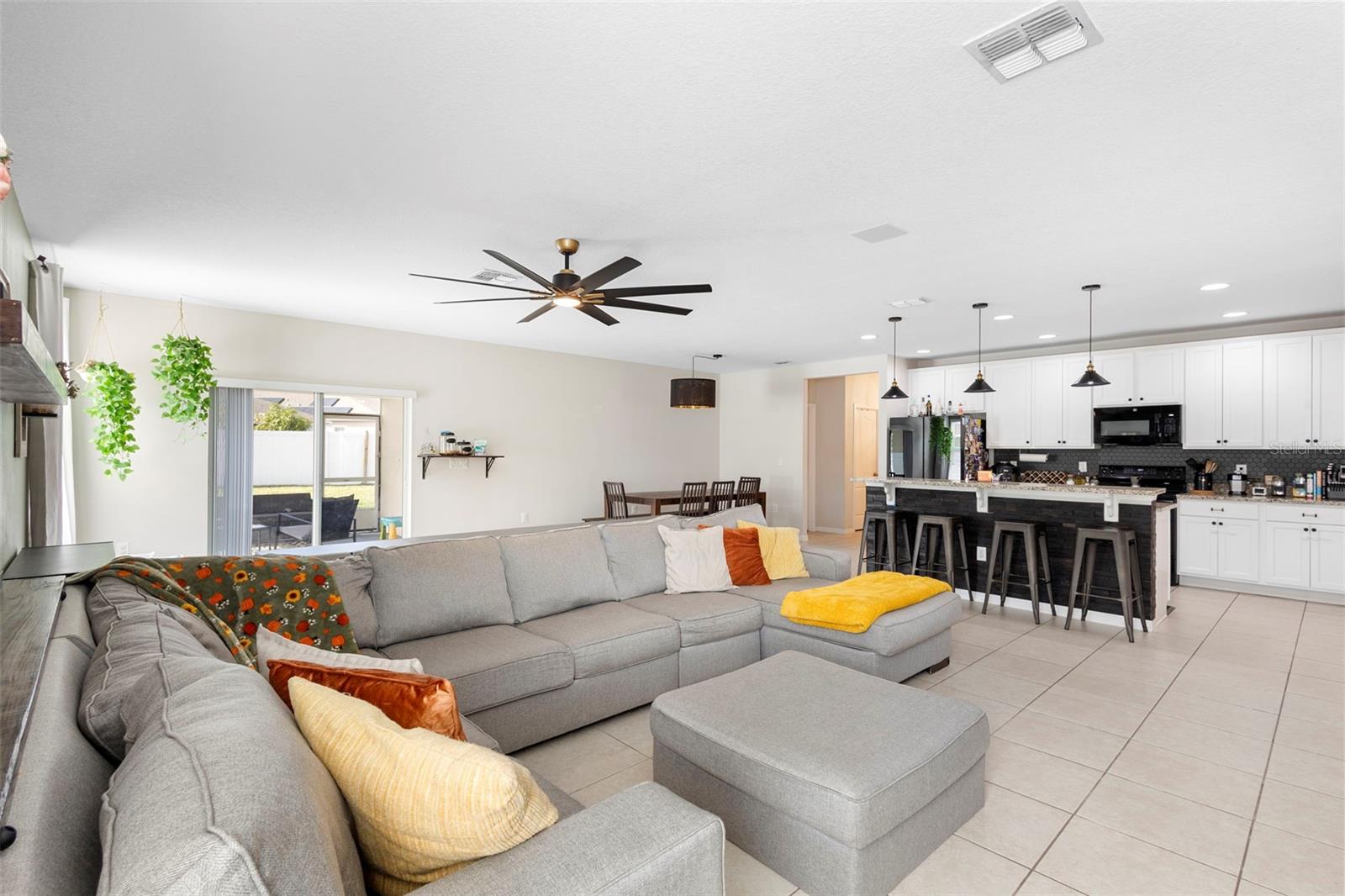 Image 24 of 43 For 318 Briarbrook Lane