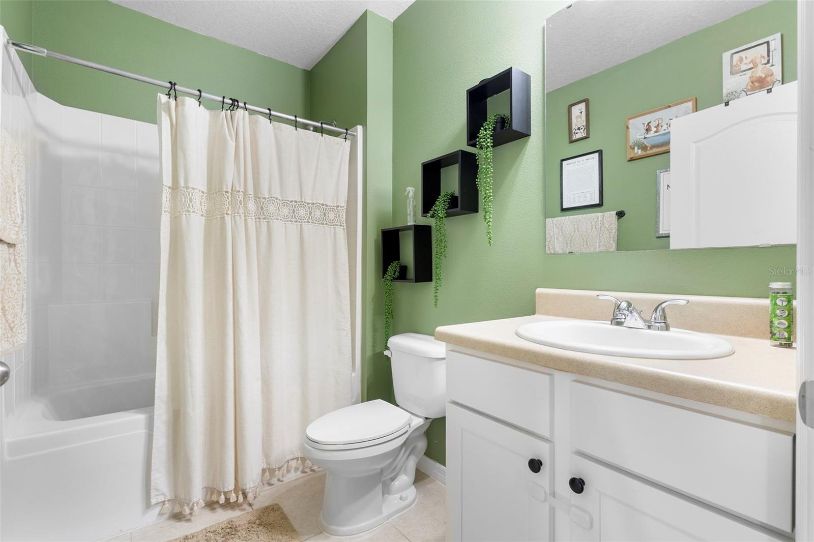 Image 27 of 43 For 318 Briarbrook Lane