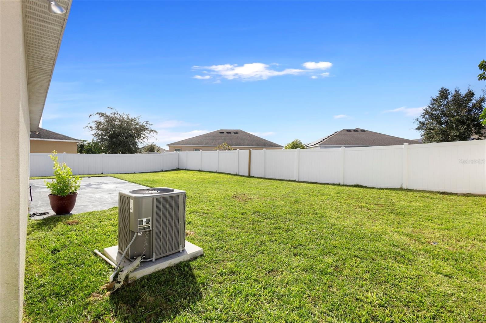 Image 4 of 43 For 318 Briarbrook Lane