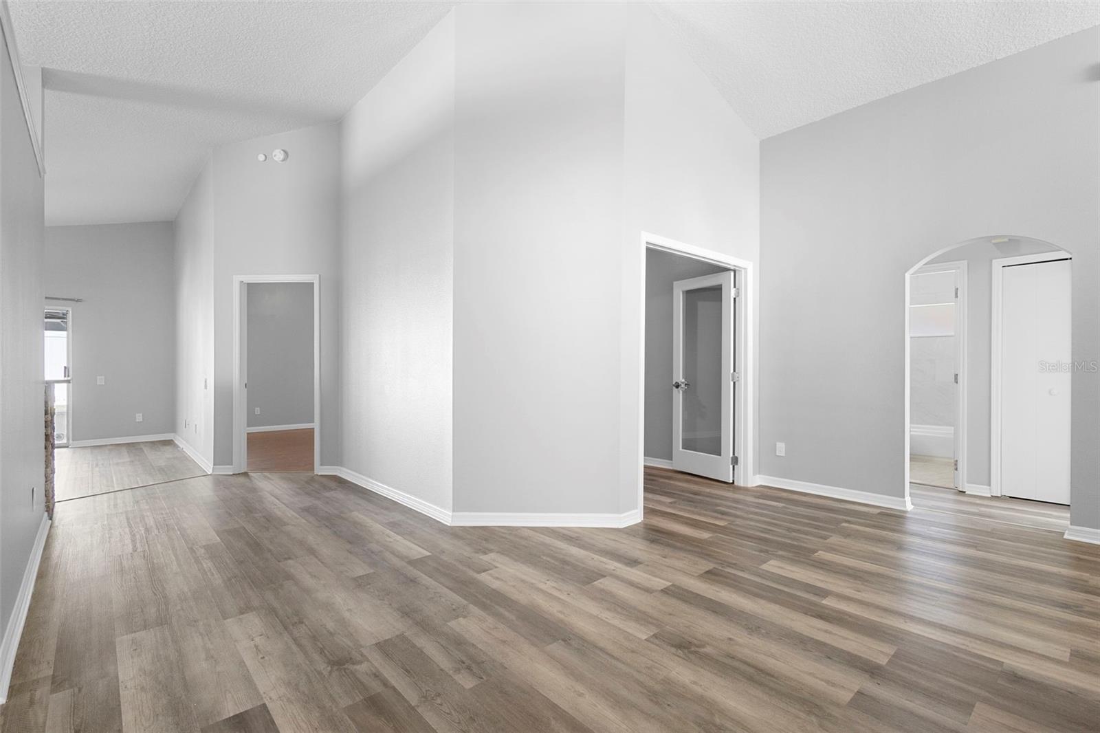 Image 14 of 32 For 110 Weathersfield Avenue