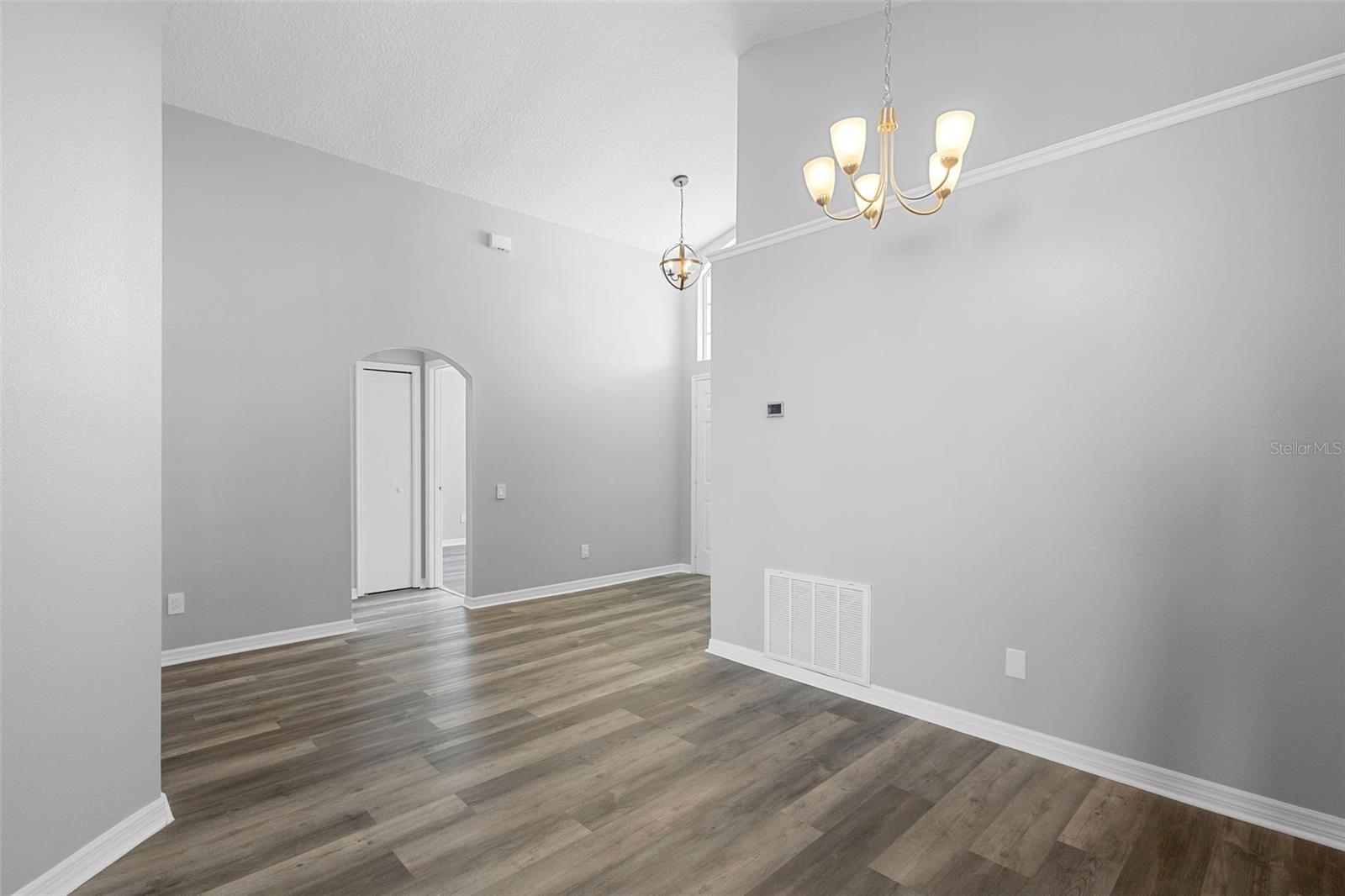 Image 16 of 32 For 110 Weathersfield Avenue