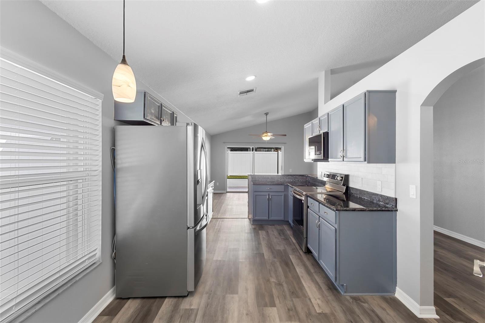 Image 18 of 32 For 110 Weathersfield Avenue