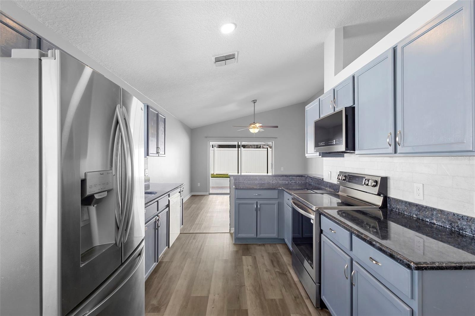 Image 19 of 32 For 110 Weathersfield Avenue