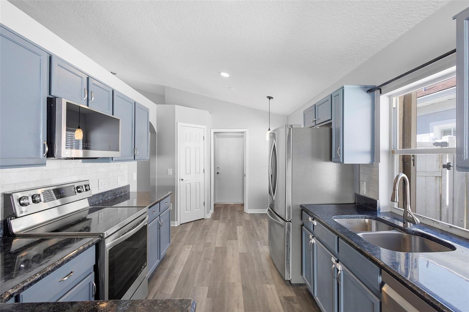 Image 2 of 32 For 110 Weathersfield Avenue