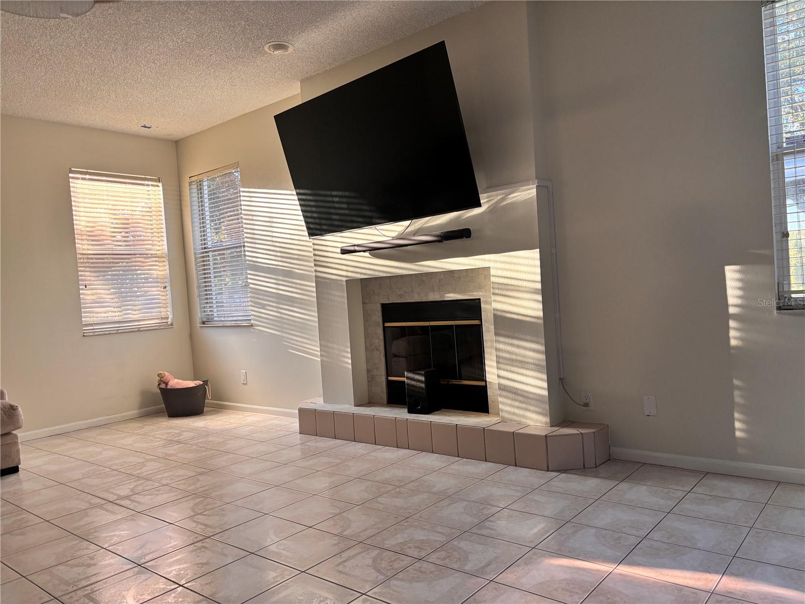 Image 13 of 57 For 4825 Charowen Drive