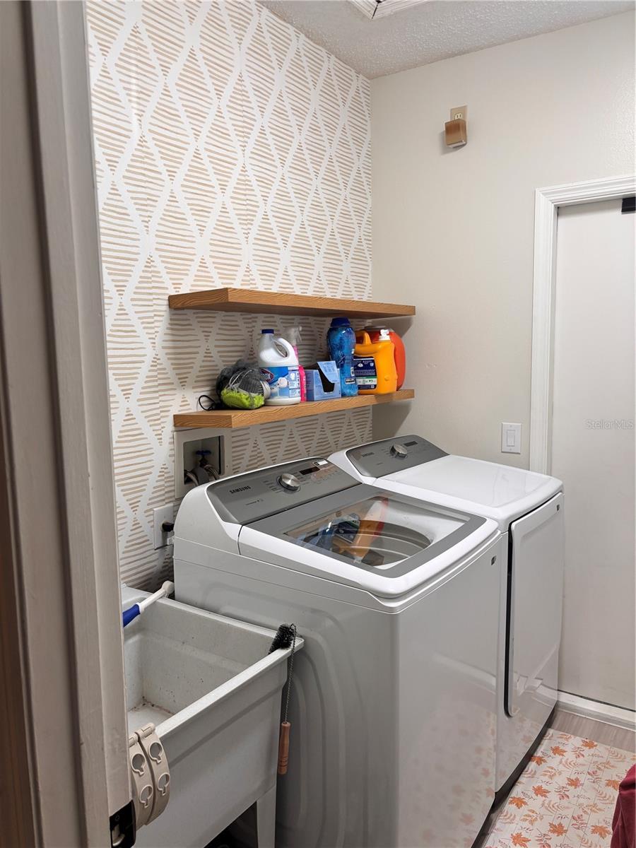 Image 34 of 57 For 4825 Charowen Drive