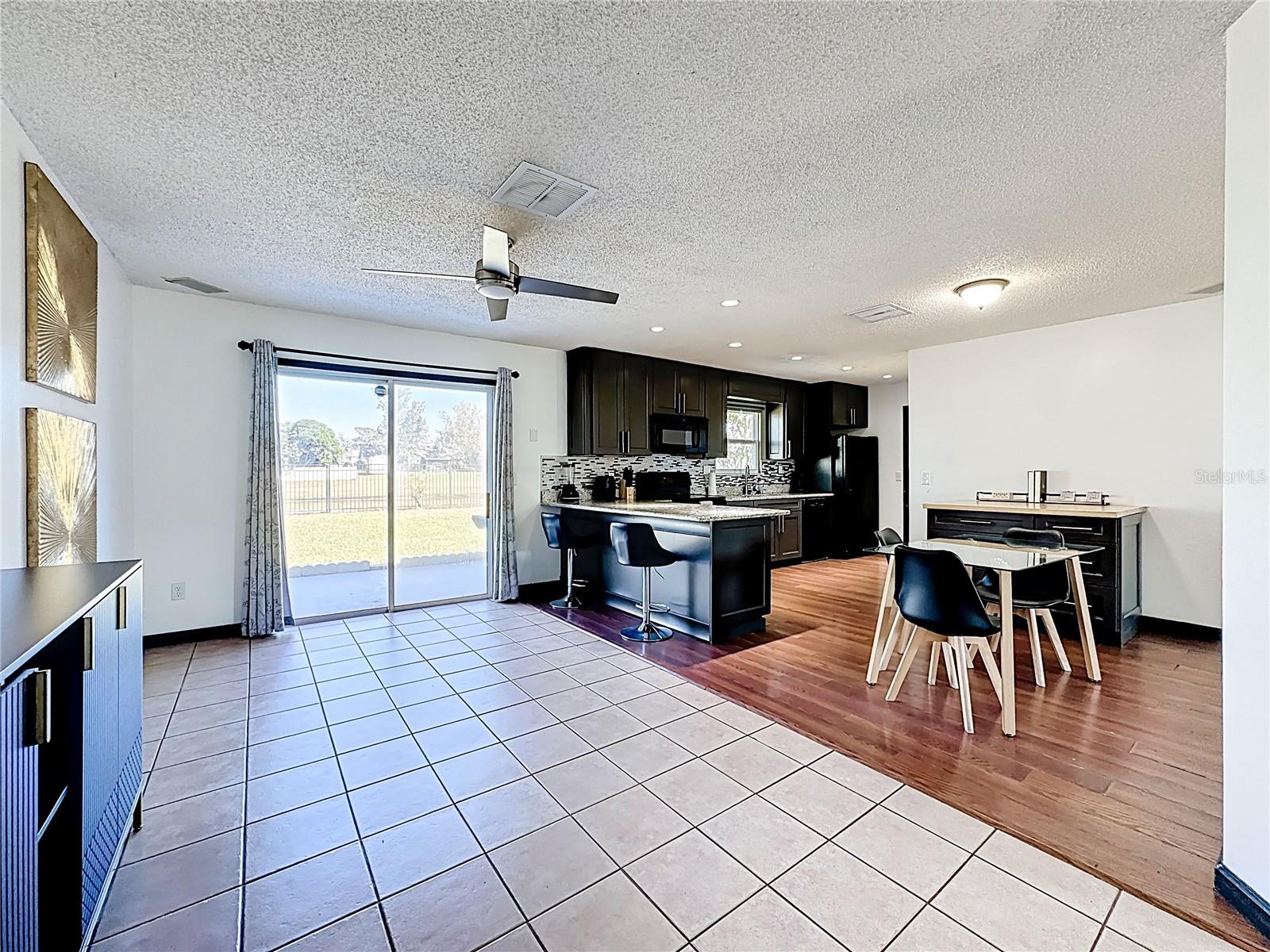 Image 12 of 37 For 1537 Colony Avenue