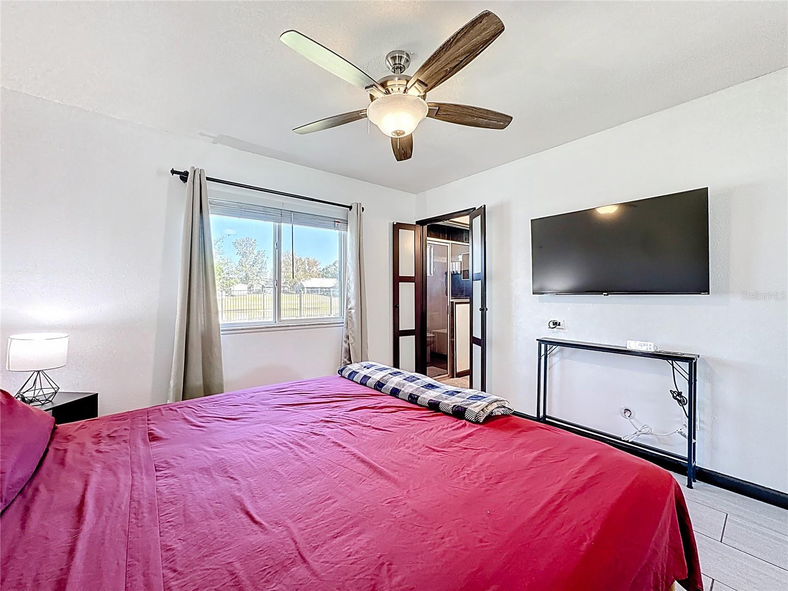 Image 18 of 37 For 1537 Colony Avenue