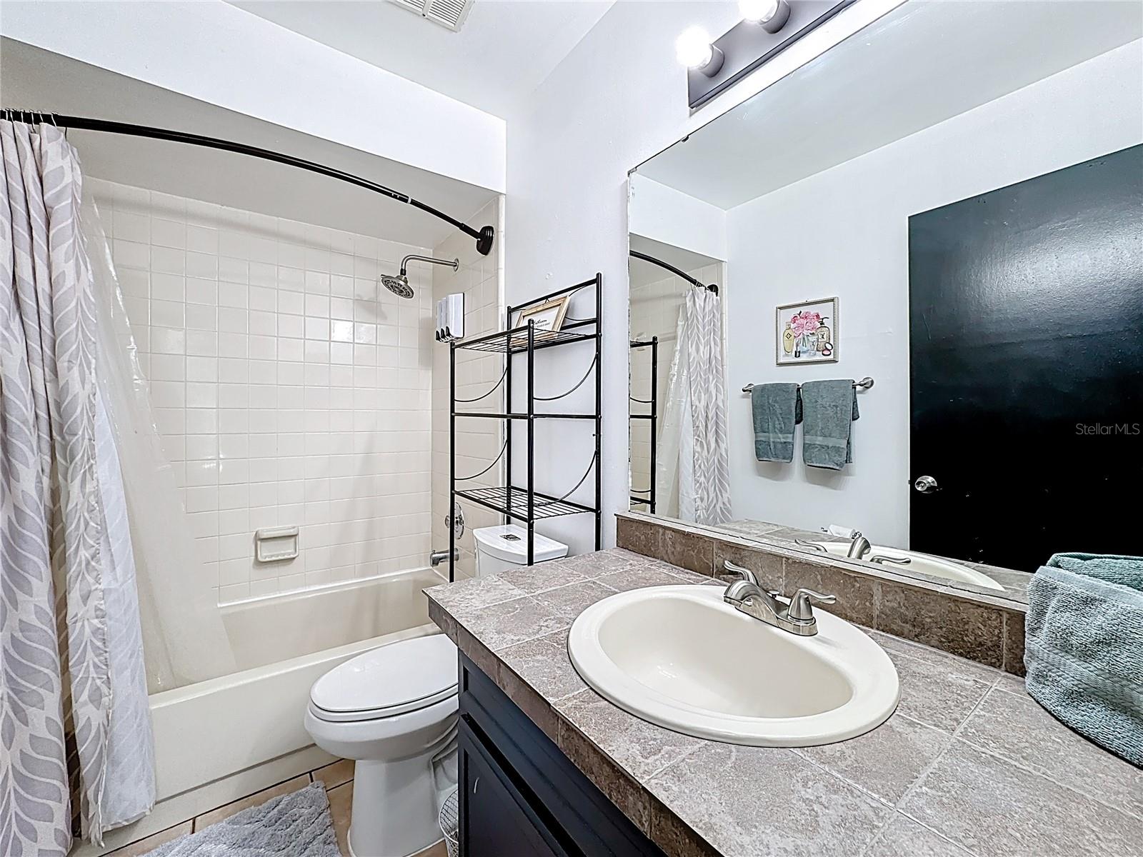 Image 27 of 37 For 1537 Colony Avenue