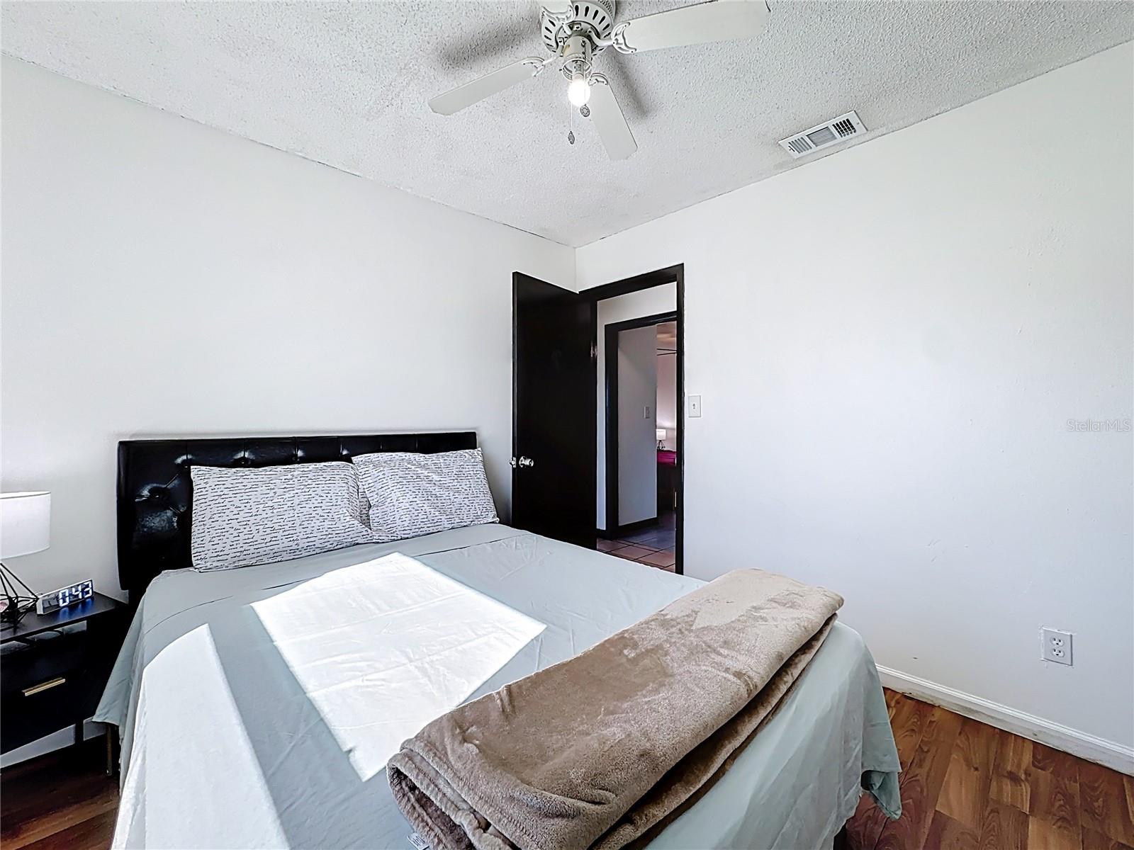 Image 30 of 37 For 1537 Colony Avenue