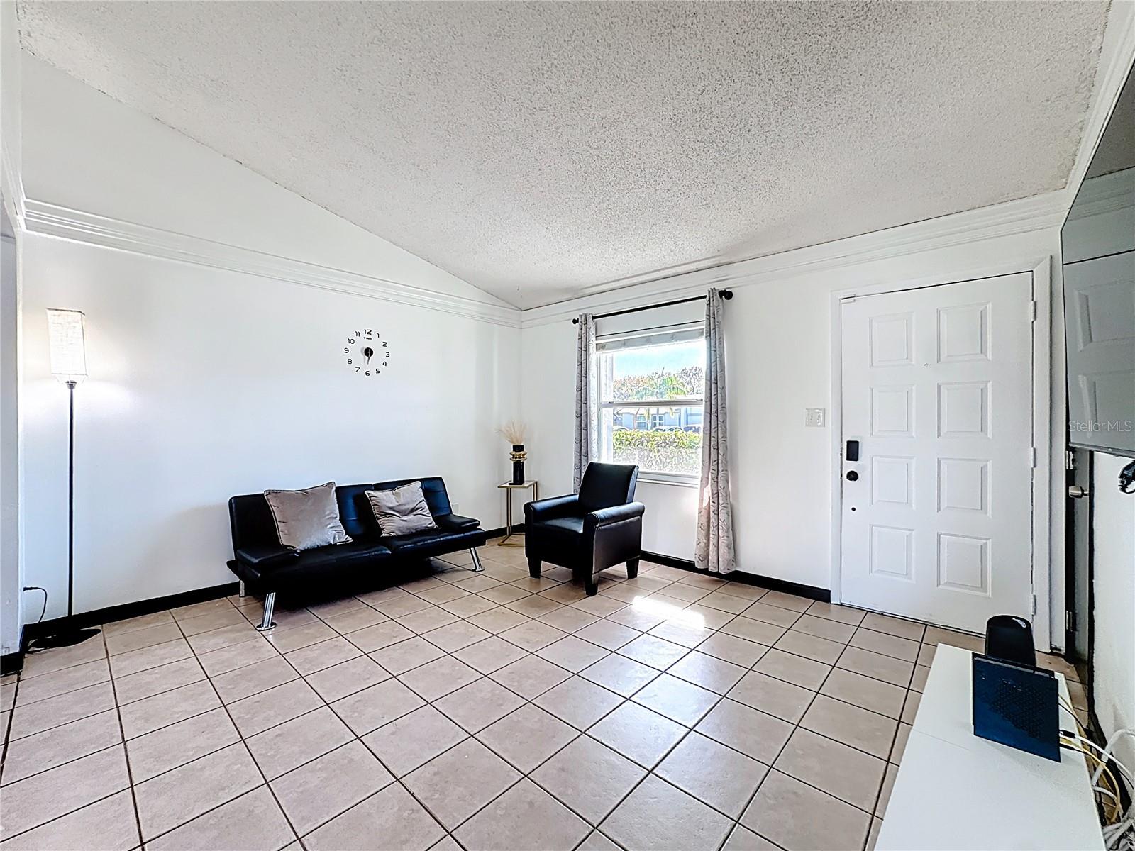 Image 6 of 37 For 1537 Colony Avenue