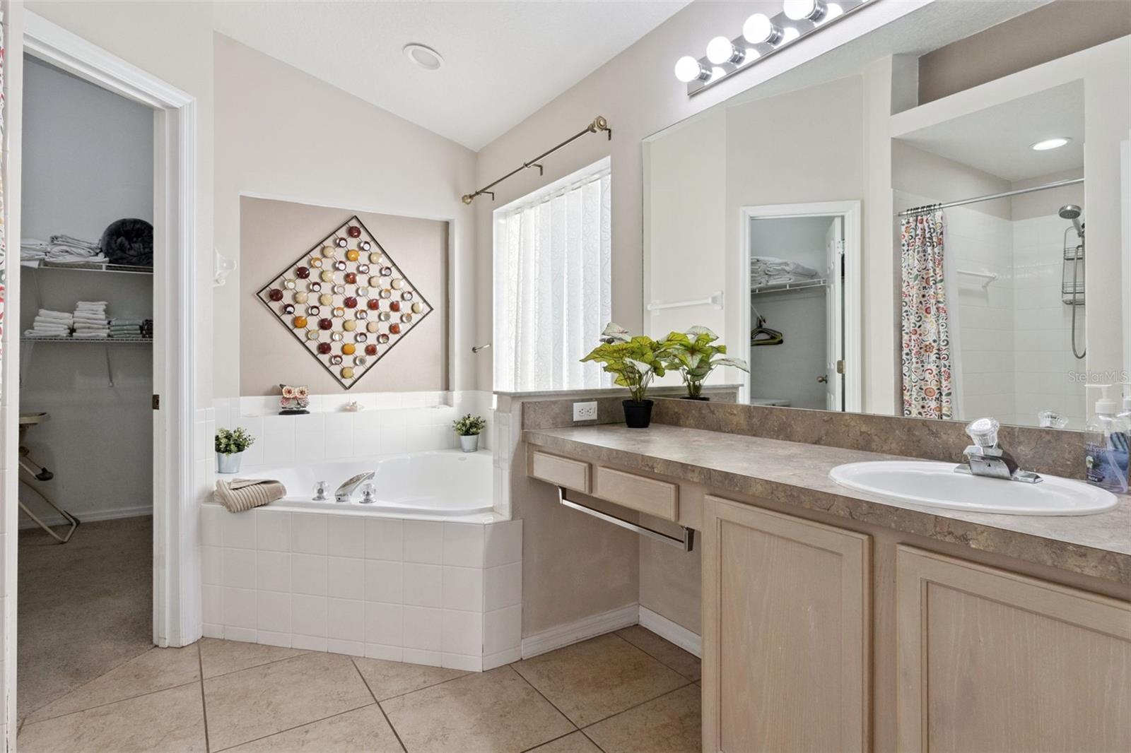 Image 32 of 69 For 3120 Antiqua Way