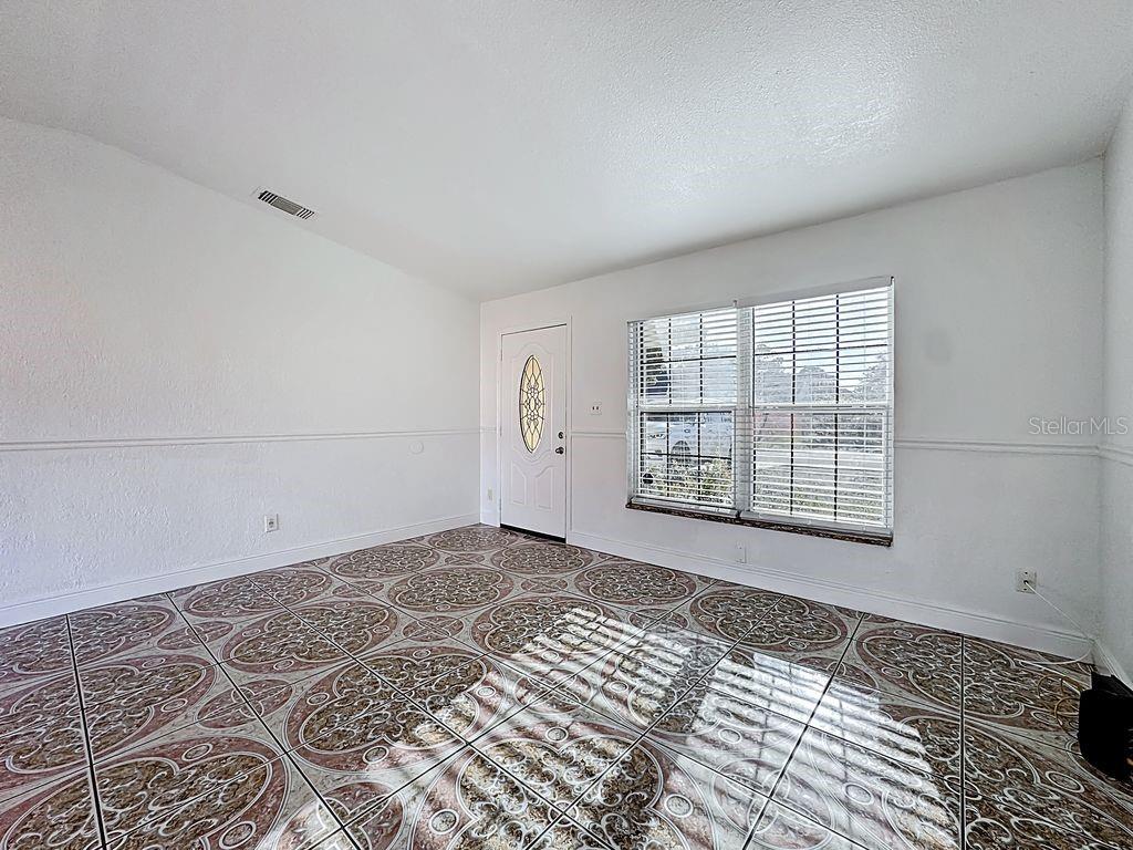 Image 10 of 44 For 9325 Larette Drive