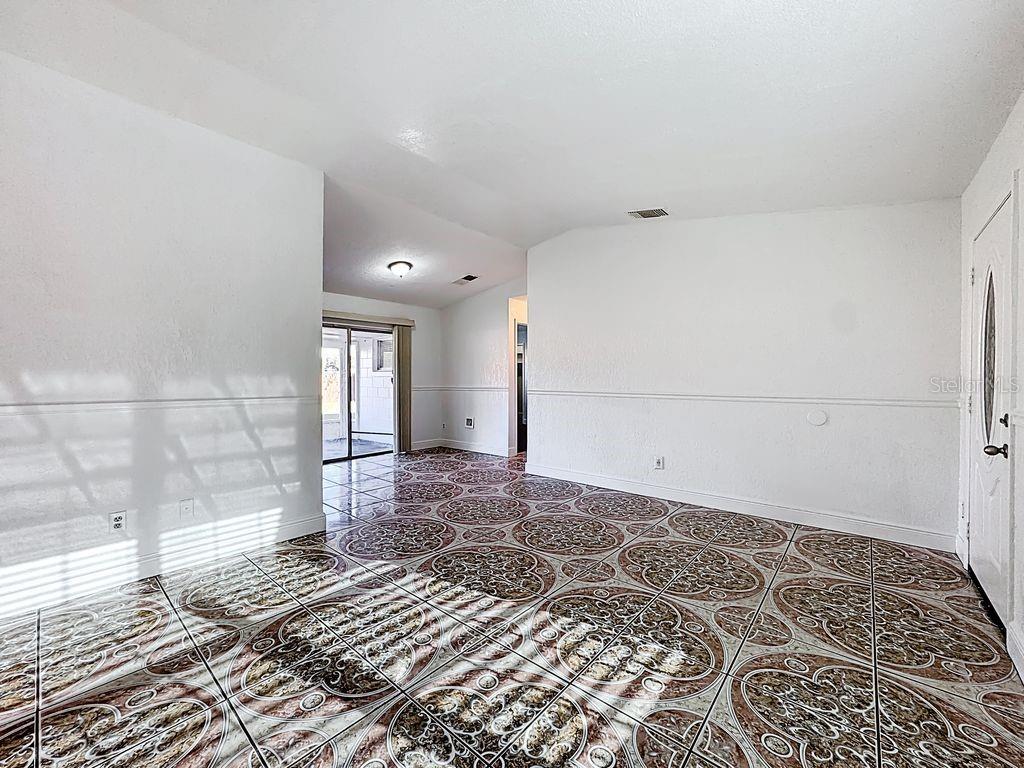 Image 11 of 44 For 9325 Larette Drive