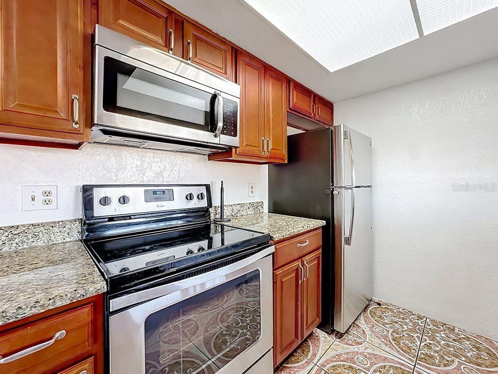 Image 18 of 44 For 9325 Larette Drive