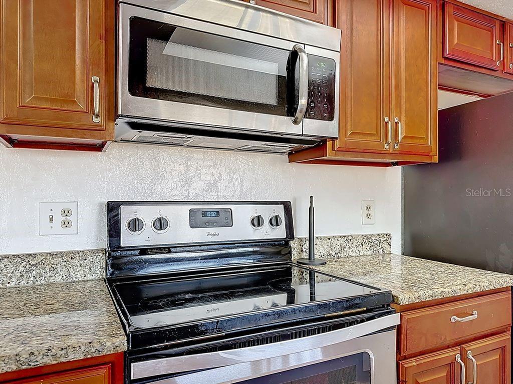 Image 19 of 44 For 9325 Larette Drive