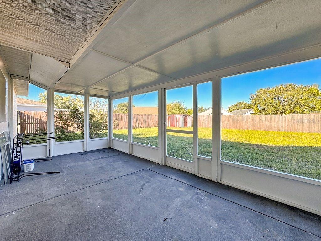 Image 4 of 44 For 9325 Larette Drive